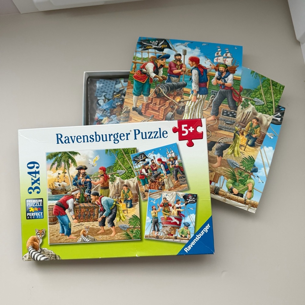 Ravensburger Pirate Puzzle Set - Adventure on the High Seas - 3x49, 5+